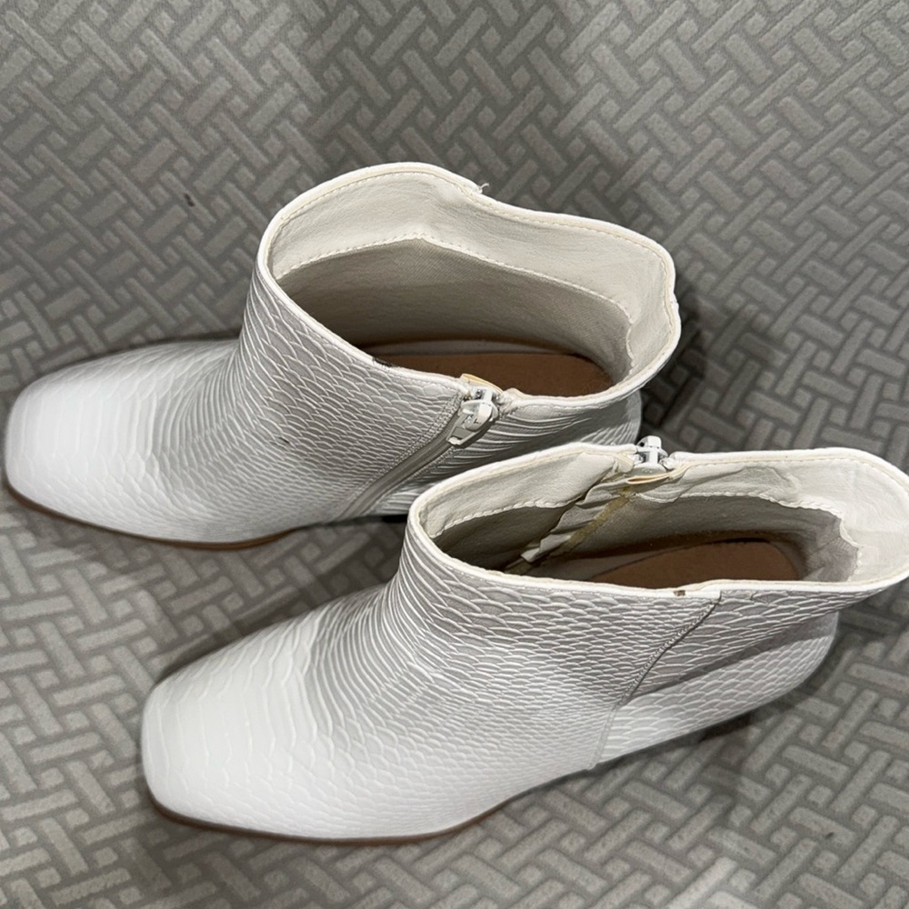 White Ankle Zip Booties - Picture 3 of 12